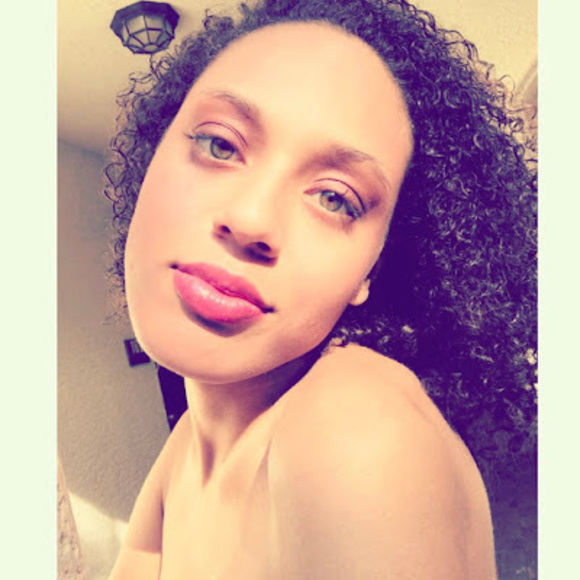 Meet your Posher, Giovanna - Picture 1 of 1